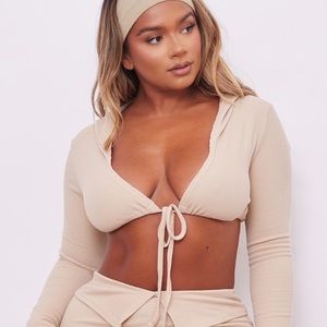 Shape oatmeal crinkle rib hooded long sleeve crop top